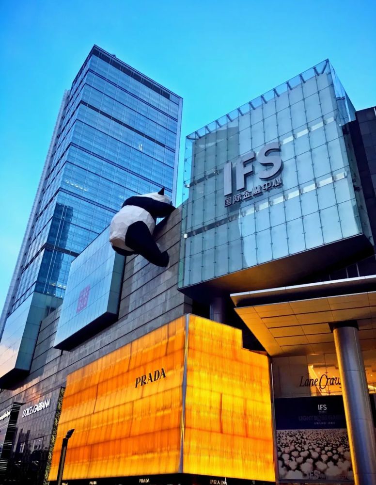 bobby:最喜欢可以是两个吗?那毫无疑问是成都ifs 成都远洋太古里!