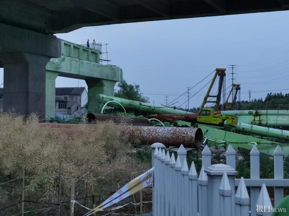 邵先生随后跑出屋来一看,才知道是大桥坍塌了,现在从桥下过心里还是有