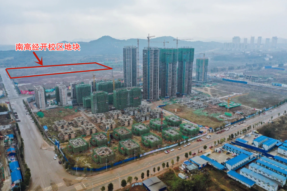 南充千里江城之蓝润翡翠院子(江畔)预售合同解读