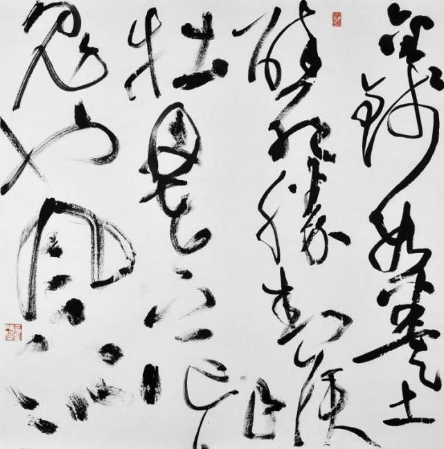 《拂晓》展策展人陆天艳在谈到陈晓时认为,他平时讷于言,内心丰盈的