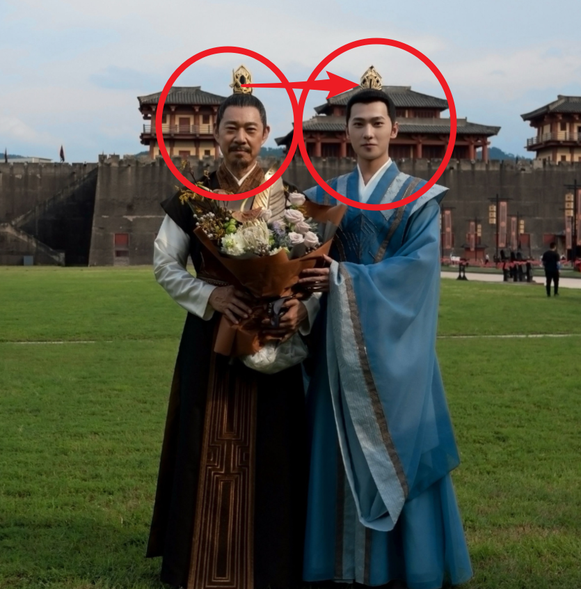 64岁张丰毅和杨洋晒合照二人同框颜值好高这身高差我却看愣了