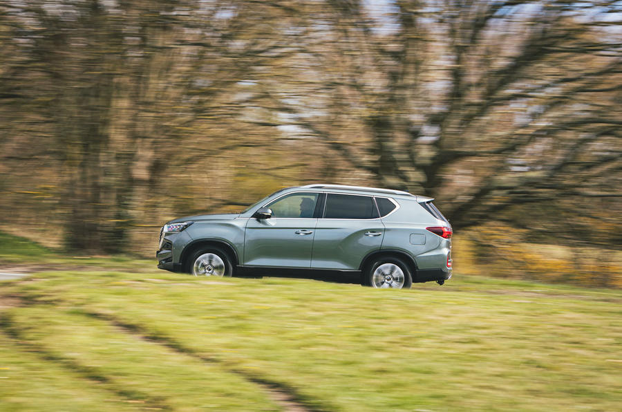 2021款韩国双龙rexton终极版:装备老迈的家用suv_腾讯新闻