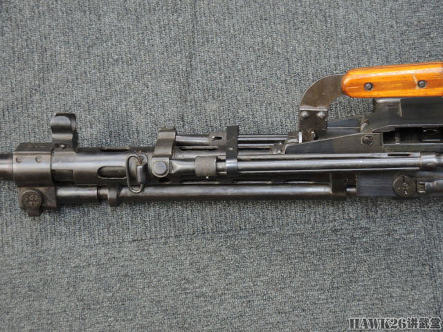 苏联rp46轻机枪现身日本古董枪店dp系列最终版中国58式原型
