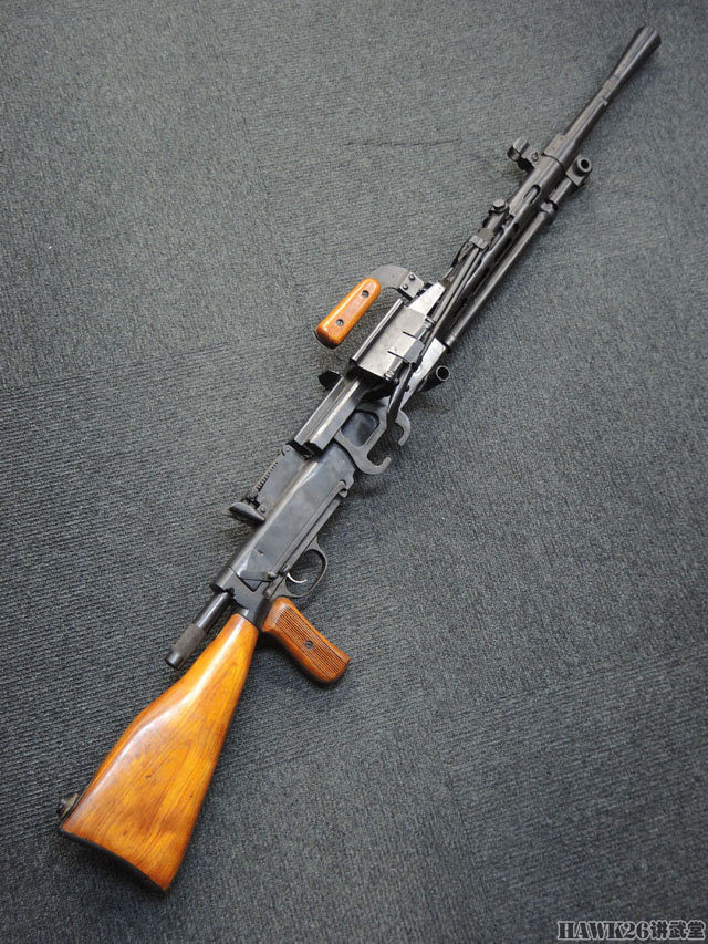 苏联rp46轻机枪现身日本古董枪店dp系列最终版中国58式原型