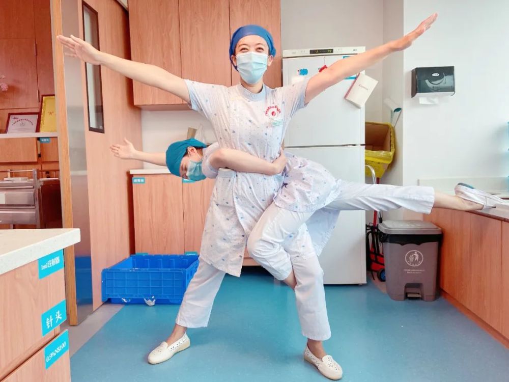 致敬"提灯女神",表白新时代的护士|国际护士节