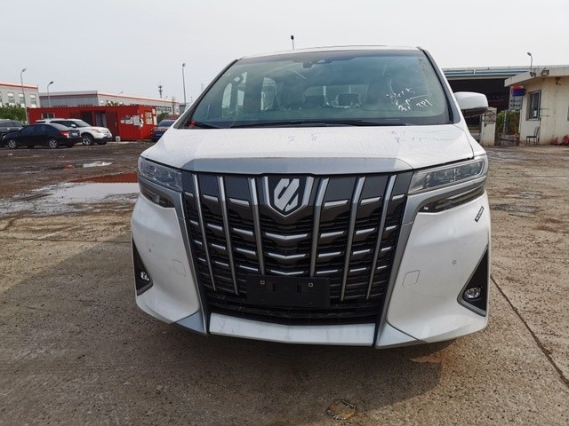 21款丰田埃尔法mpv配置高端