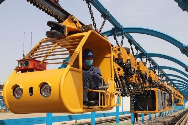 据了解,该单轨吊产品从研发到推向市场的一年多时间里,已经实现销售近