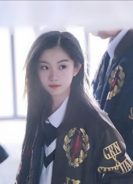 时代少年团队长马嘉祺气质与女装