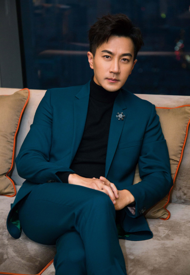 但不得不说,对于更注重家庭的刘恺威来说,低调一点的生活,或许更适合