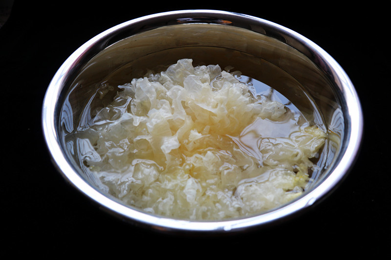 可以用吸管喝进嘴的银耳,番茄银耳露,酸酸甜甜味道好,营养足