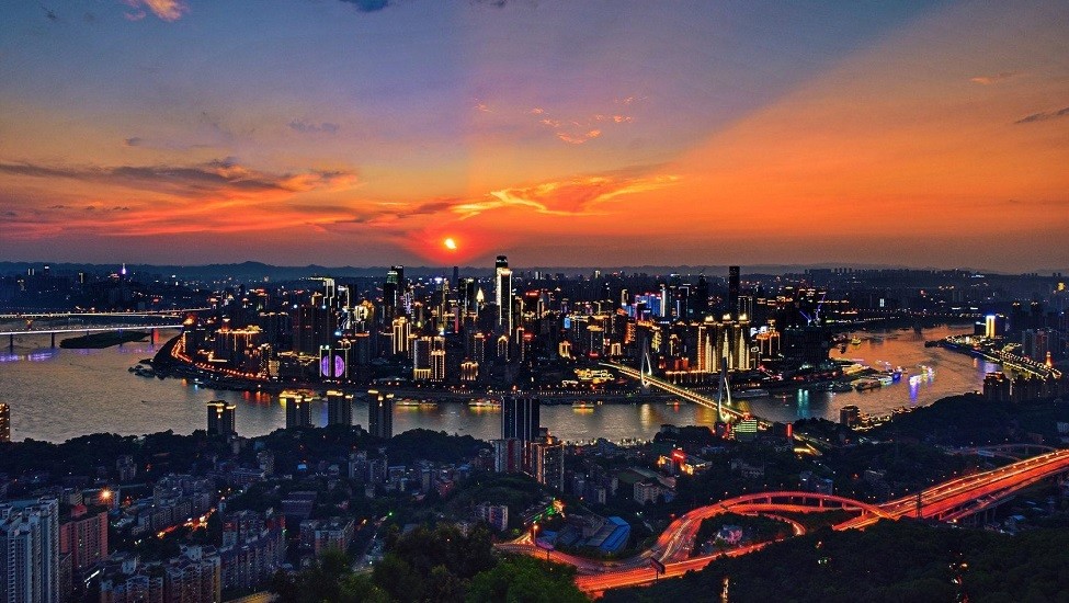 重庆富豪排行榜_重庆的前首富谢幕:47岁下海创业,82岁公司破产,负债167亿