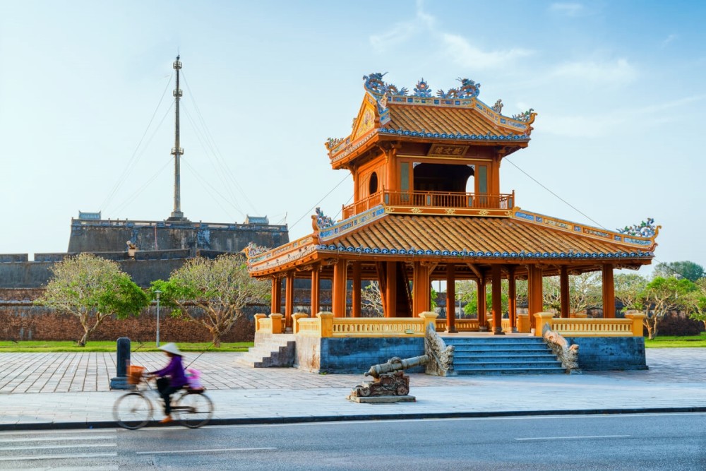 越南龙仙寺中存在很多汉字 本地人却不认识 腾讯新闻