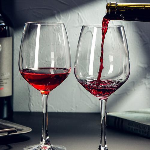 红酒为啥只倒三分之一不懂的人在附庸风雅懂得人才是真风雅