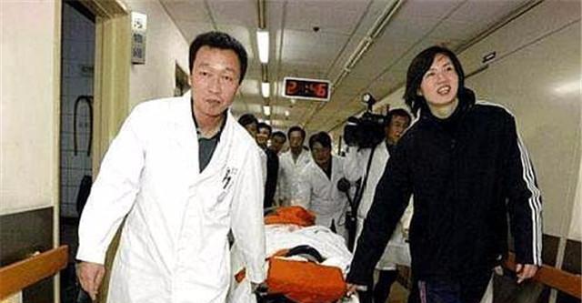 央視主持人沈旭華接電話意外推錯門墜樓33歲香消玉殞