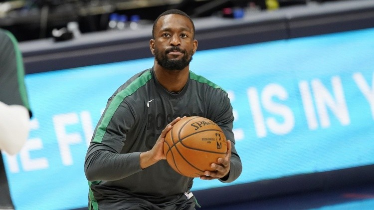 jared weiss 记者：NBA多队管理层消息源认为 肯巴-沃克的交易价值为负