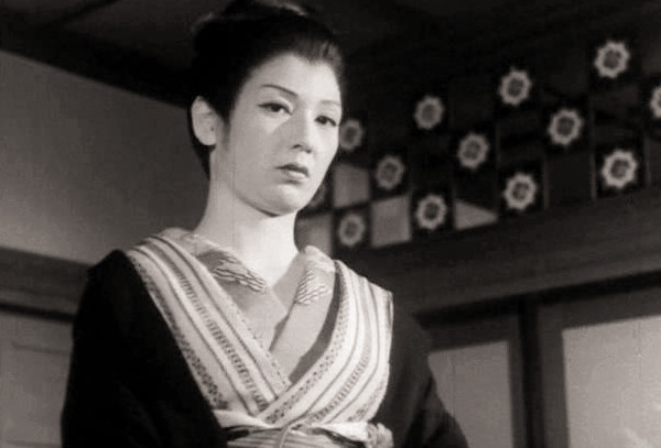 日本最后被斩首的女子,刽子手连砍2刀没死,第3刀才取她首级