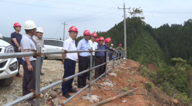 周文锋率队调研指导黎平县重大工程项目建设工作