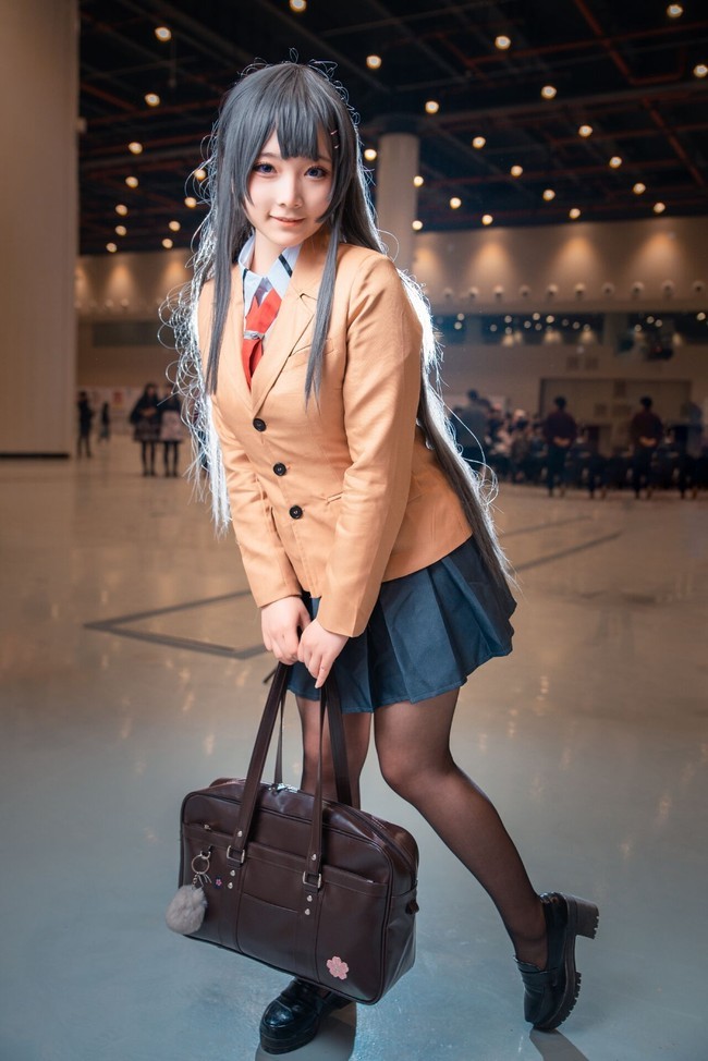 cos观赏樱岛麻衣