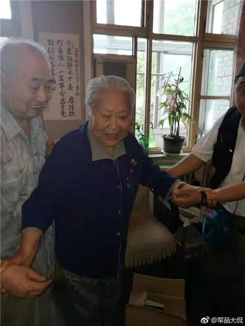 李湘军长妻子安淑静图片