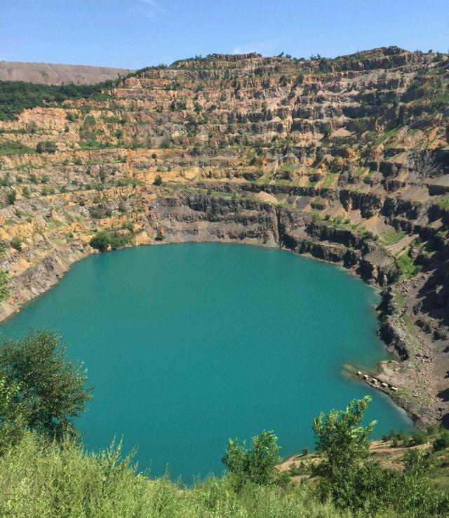 辽宁这个矿坑有多美被誉为镶在大地上的绿宝石曾盛产钻石