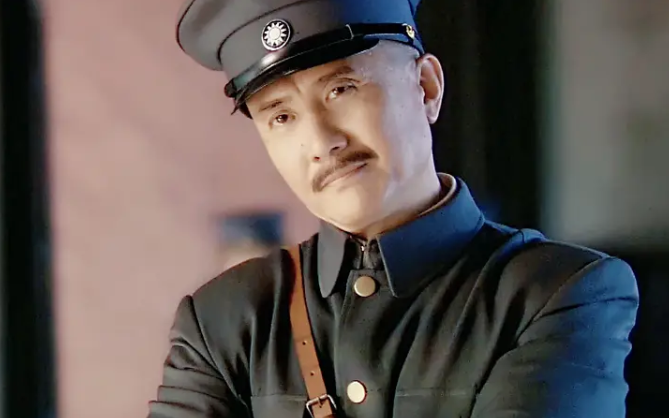 董建昌后来,杨立清,杨立人兄弟在各自的阵营中取得了长足的进步.