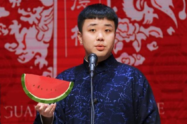 德云社刘鹤安朱鹤松同框直播没有靳鹤岚的老朱倒是严肃了不少