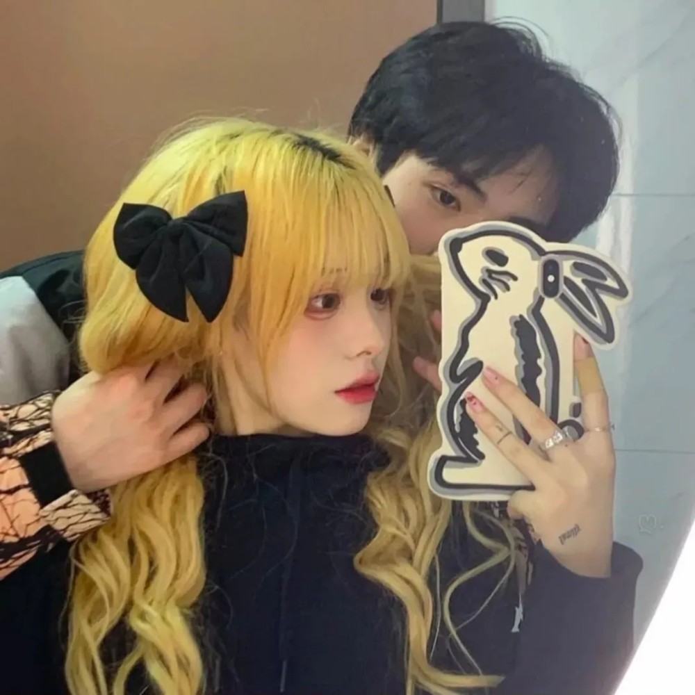 没有憨憨就和小号换情头吧