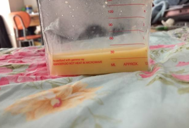 母乳会变色母乳颜色不同营养含量不同宝妈别给娃喝错了