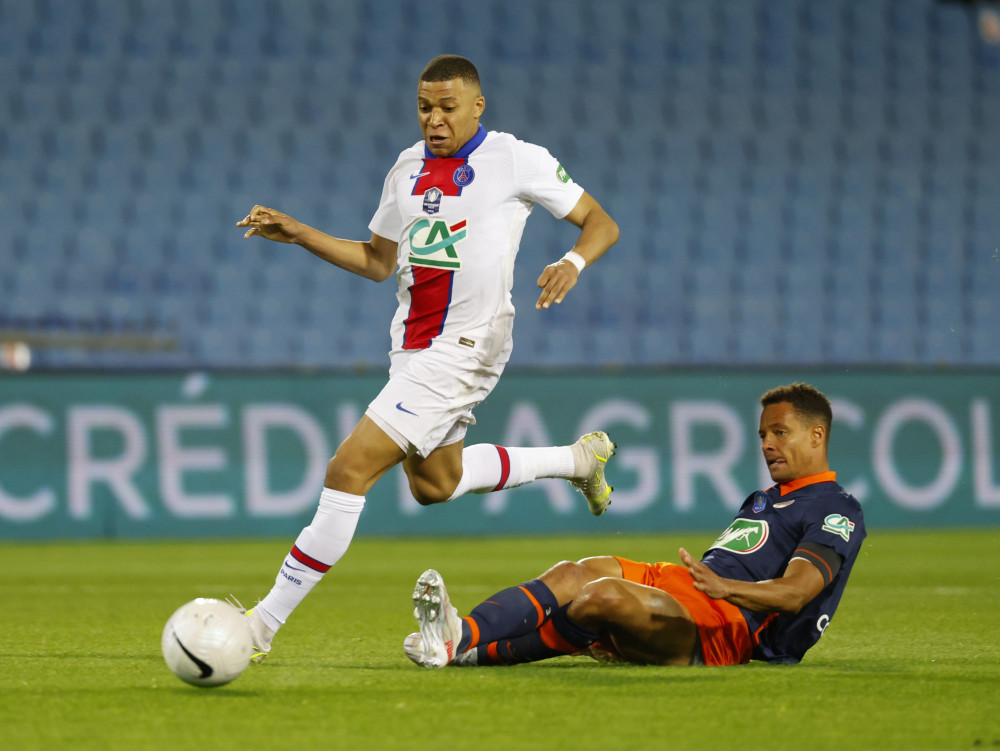 (体育)足球——法国杯:巴黎圣日耳曼晋级决赛