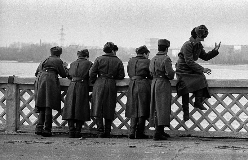 老照片 90年代初的俄罗斯喀山 困难时期的俄罗斯人