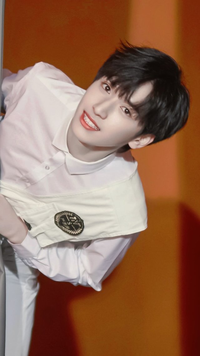 夏天与学长更配哟严浩翔