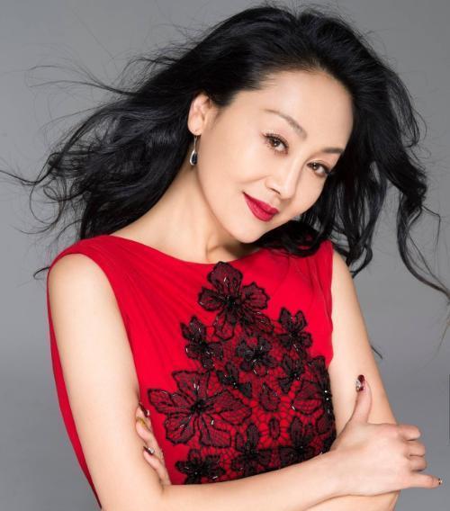 老戏骨王姬:为拍戏害儿子智障,被骗600万,"逼"女儿还债_腾讯新闻