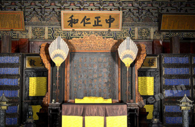 故宫养心殿为啥常年潮湿阴冷?专家将地砖掀开,古人智慧让人叹服