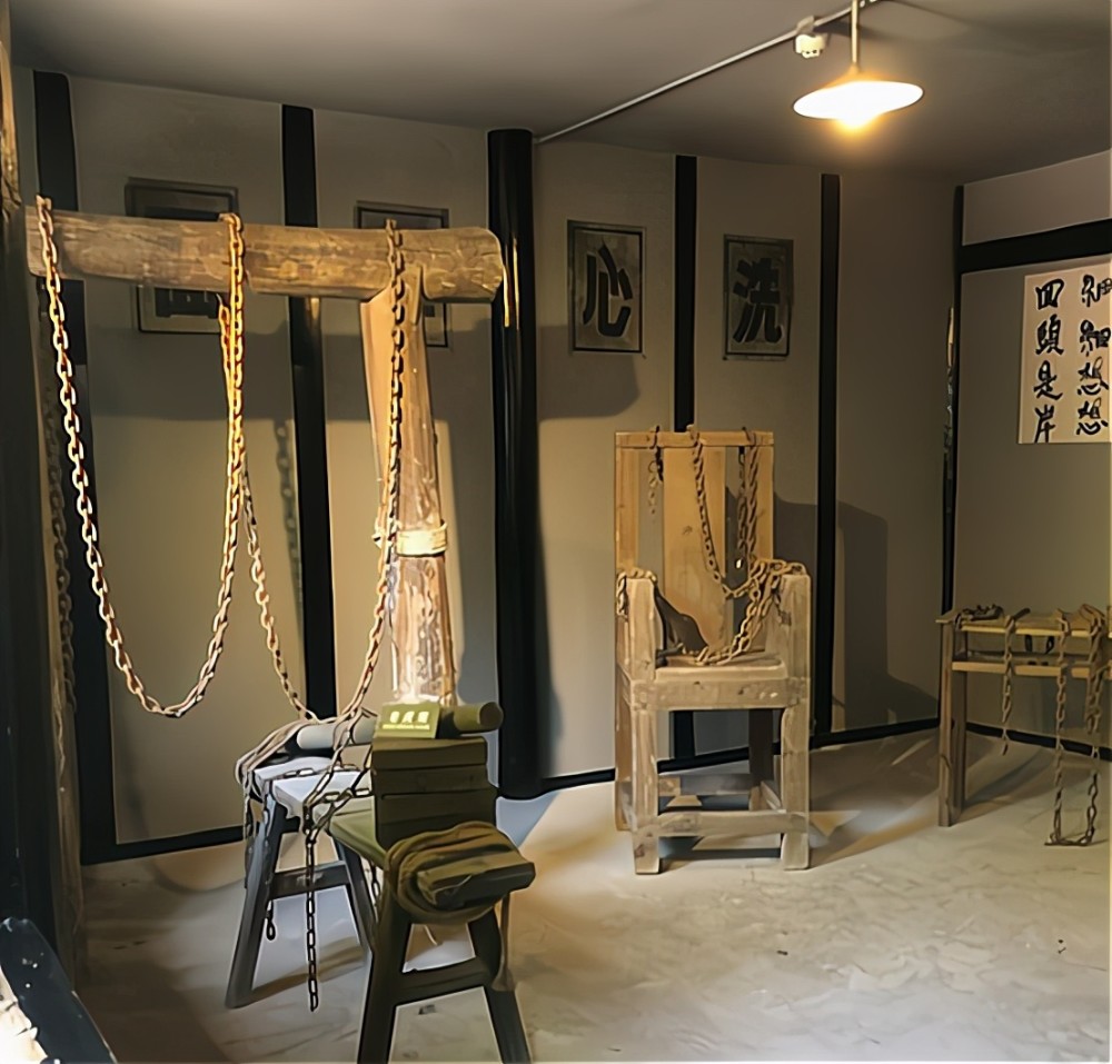 国民党审讯室李伯岩经此一事,也认清了刘绍南不可能被收买的事实,那他