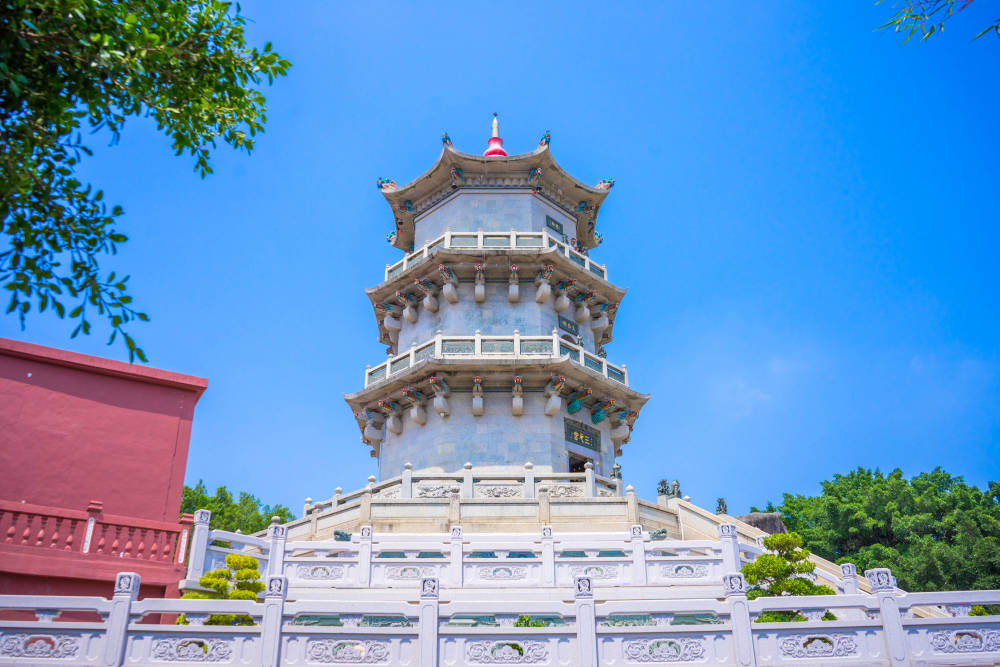 广东陆丰有一处与世无争的海湾,充满原始自然质朴的美