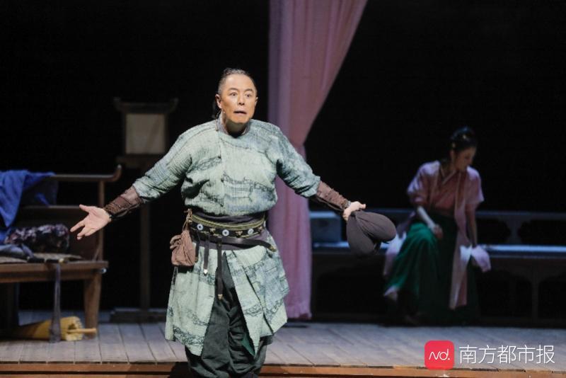 张铁林主演《我爱桃花》登陆广州,一场爱恨纠缠"戏中戏"