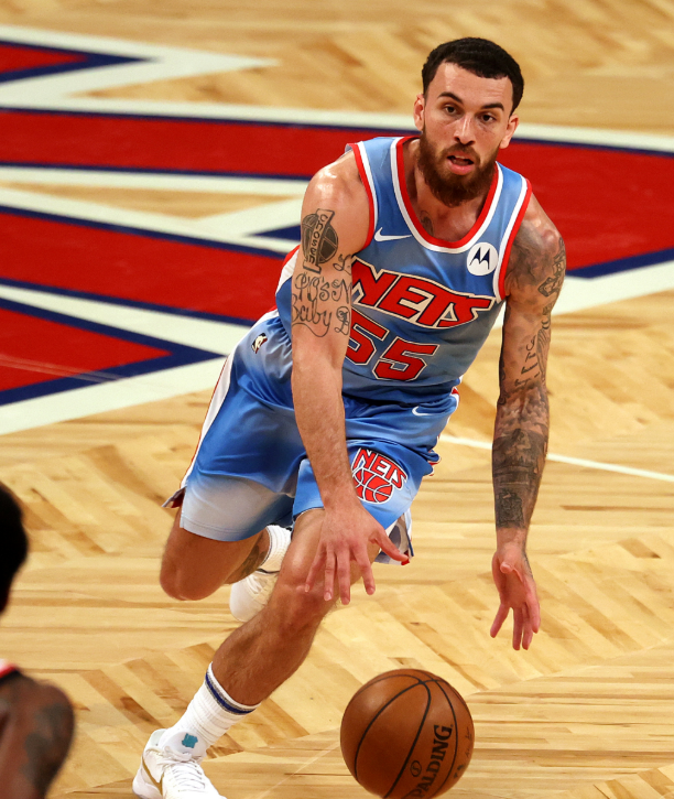 篮网 3年后重返NBA！篮网队送上正式合同 让哈登打替补的这个人太厉害