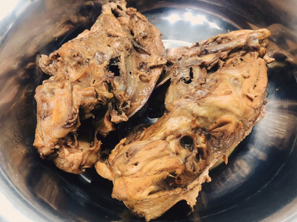 东北人超爱吃的拌鸡架简单一拌下酒又下饭好吃到停不下来