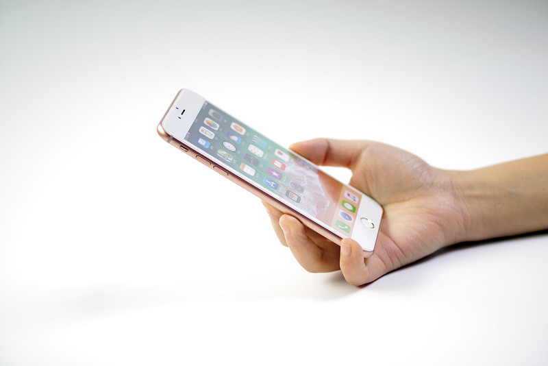 学生买1000元以下的手机 买新手机还是二手手机 腾讯新闻