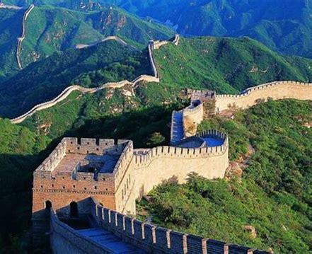 秦长城1万多里,汉长城1万多公里,明长城8850公里.