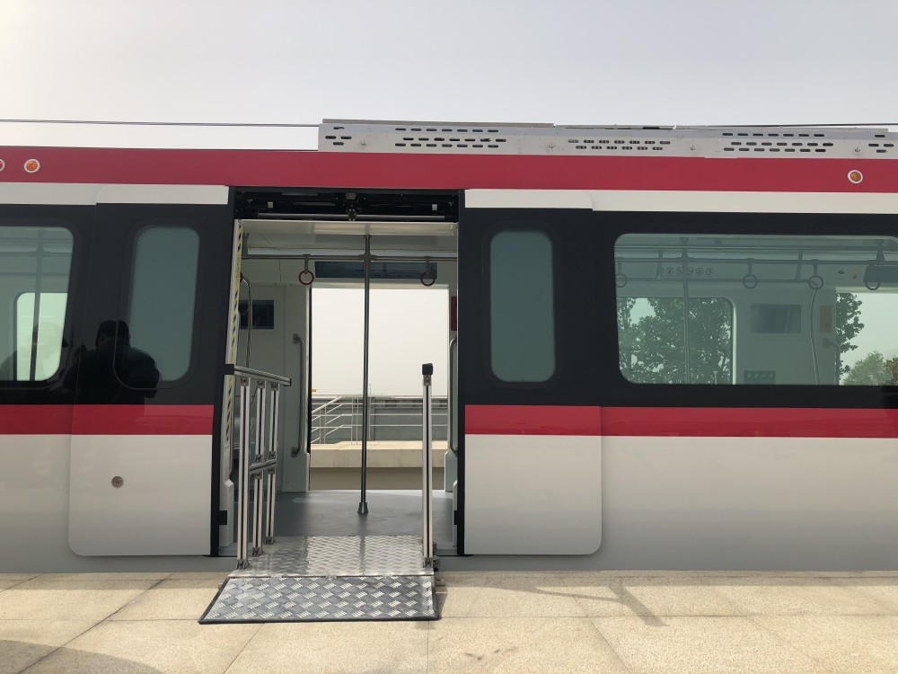 保定造首列地铁车正式下线交付绍兴市