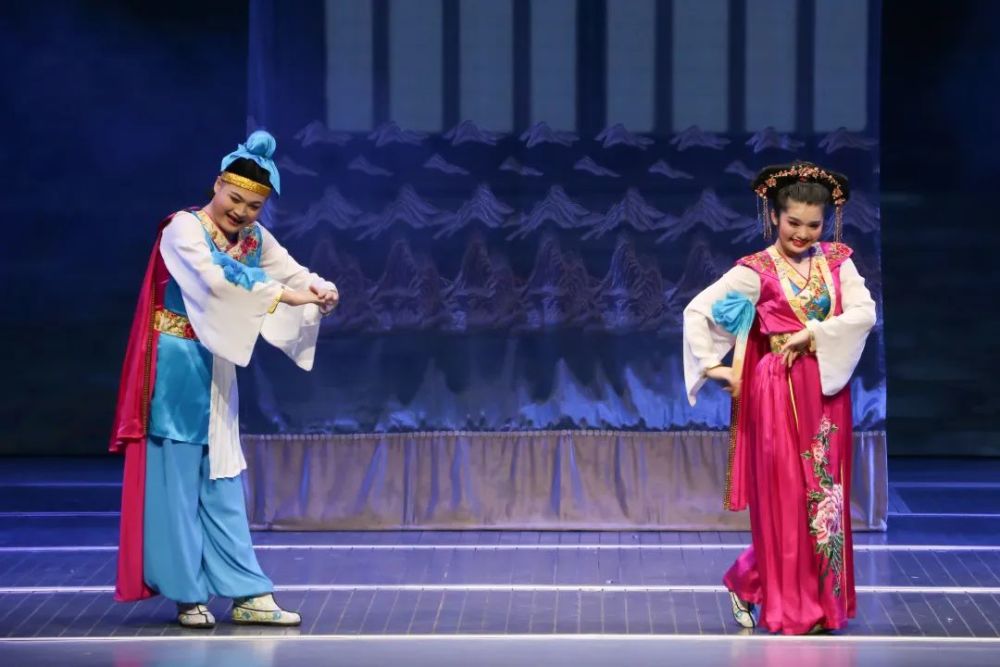 四平市"百年铸辉煌,转动新征程"主题二人转巡回演出第一场圆满完成