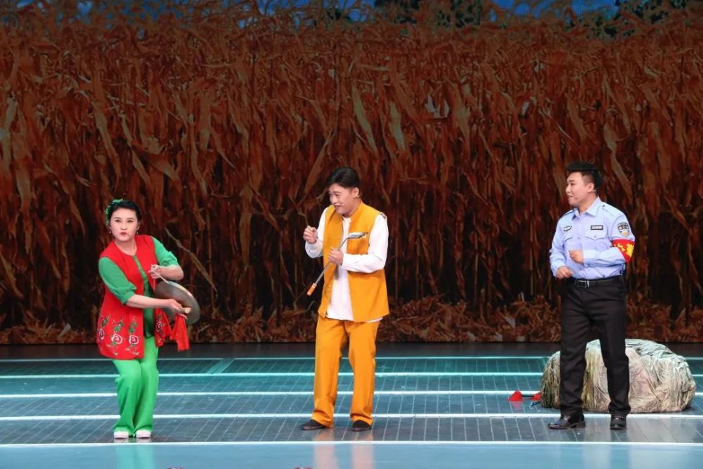四平市百年铸辉煌转动新征程主题二人转巡回演出第一场圆满完成