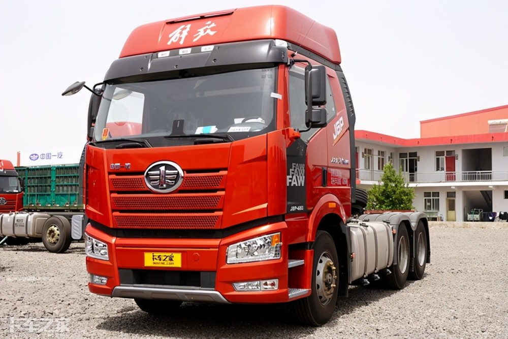 不用烧尿素也不会结晶解放j6p固态氨牵引车来了换个罐子就行