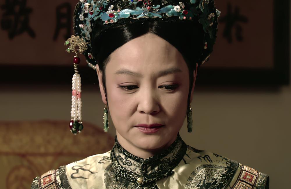 甄嬛传宜修身为一国之母为何御医却治不好她的头疼太后知道