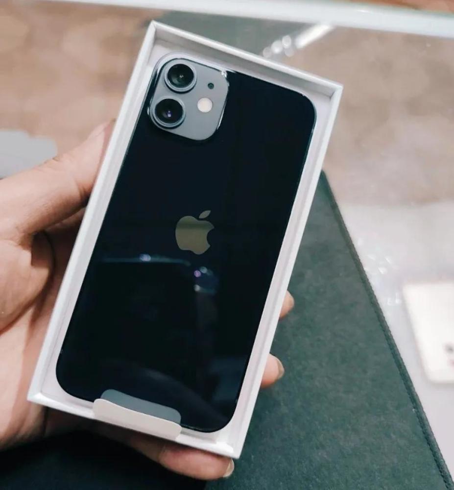 终于知道为什么很多行内人宁可买iphonese 也不买12 Mini了 腾讯新闻