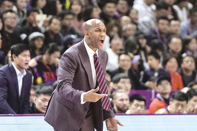 cba CBA2消息：北控剥夺马布里运营权但允许留任，赵继伟放弃签字费留队