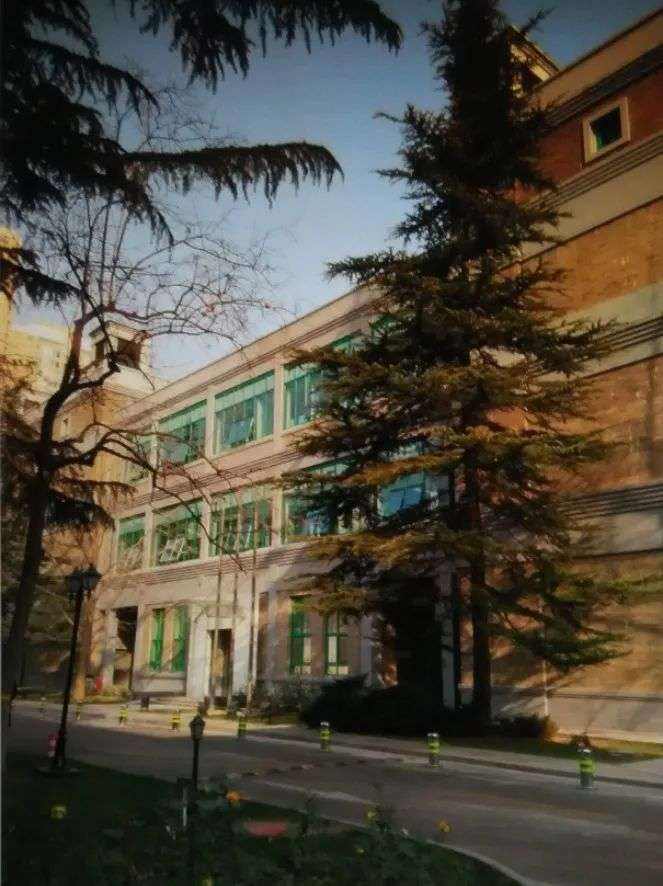 北京电子管厂(774厂)厂区楼房.图/朱贻玮