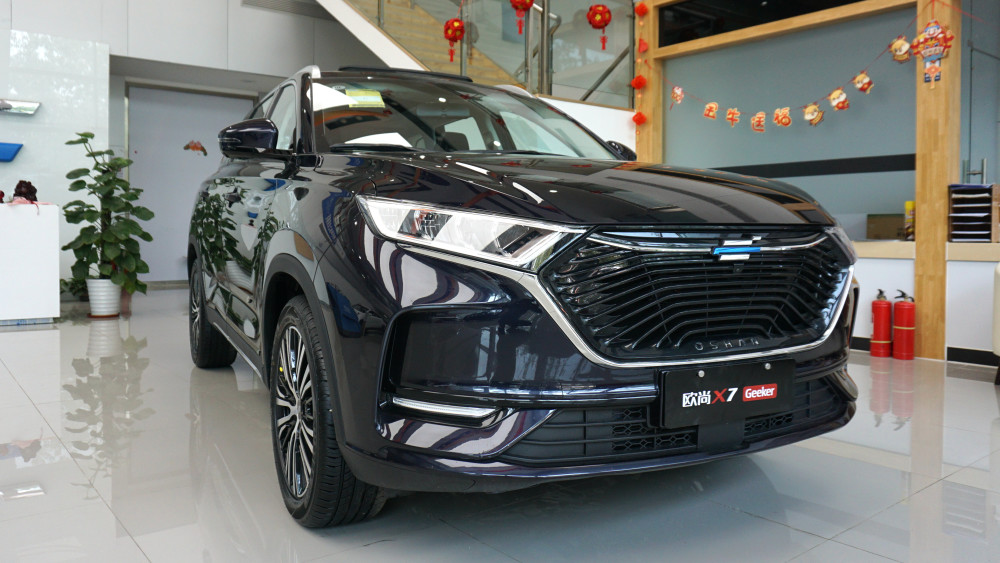 11.49万元的suv都能刷脸开门,到店实拍长安欧尚x7 geeker版