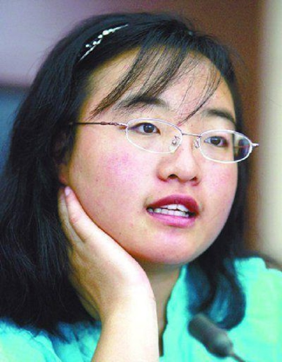 22年前那个被张艺谋改变的最土谋女郎魏敏芝如今过得怎么样了